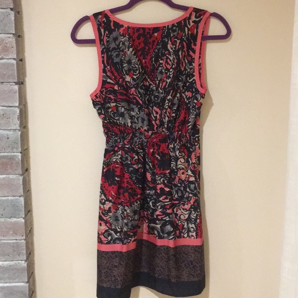 Sleeveless dress - Picture 4 of 5